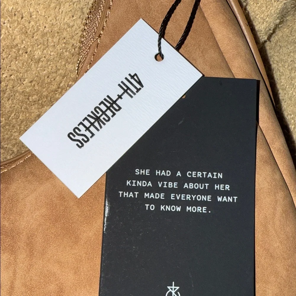 4th & Reckless Una Faux Suede Crescent Bag Shoulder Purse Brown Tan NEW Medium - Picture 2 of 10